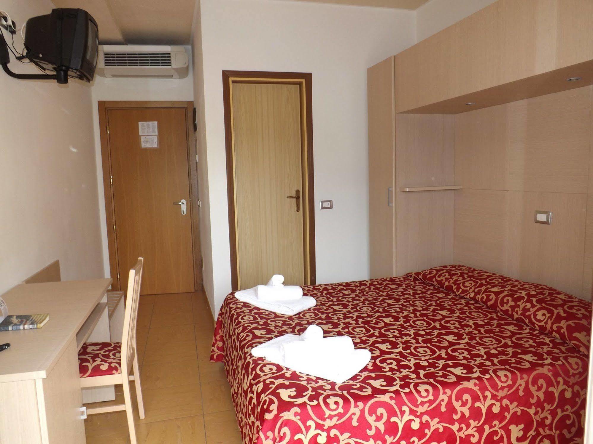 Mimosa Hotel